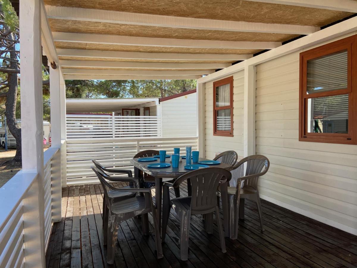 Dalmacia Mobile Homes And Caravans At The Beach Privlaka  Luaran gambar