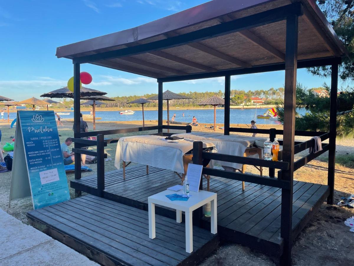 Dalmacia Mobile Homes And Caravans At The Beach Privlaka  Luaran gambar