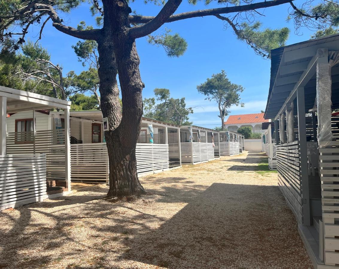 Dalmacia Mobile Homes And Caravans At The Beach Privlaka  Luaran gambar