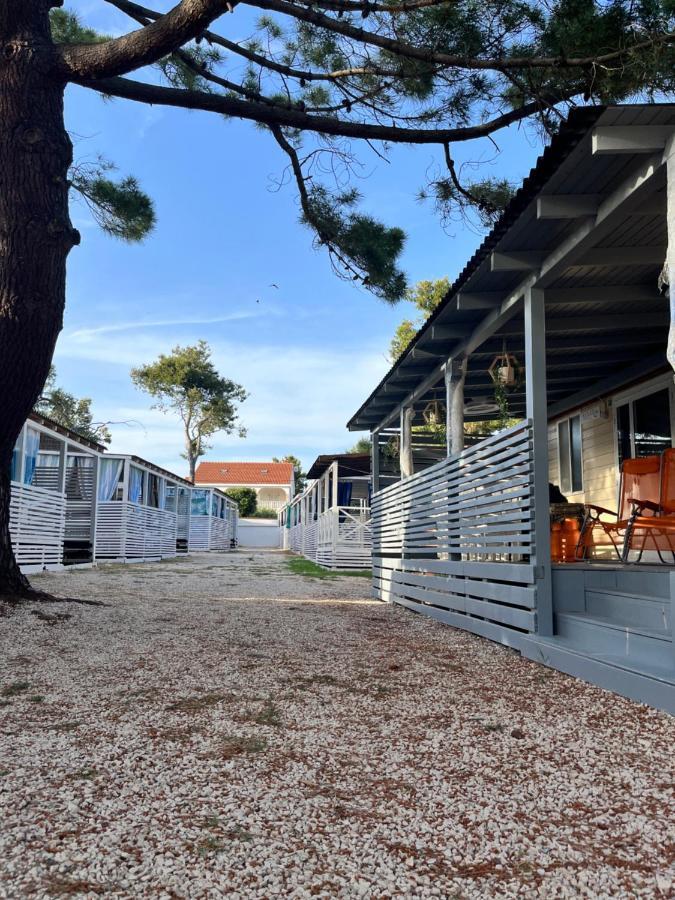 Dalmacia Mobile Homes And Caravans At The Beach Privlaka  Luaran gambar