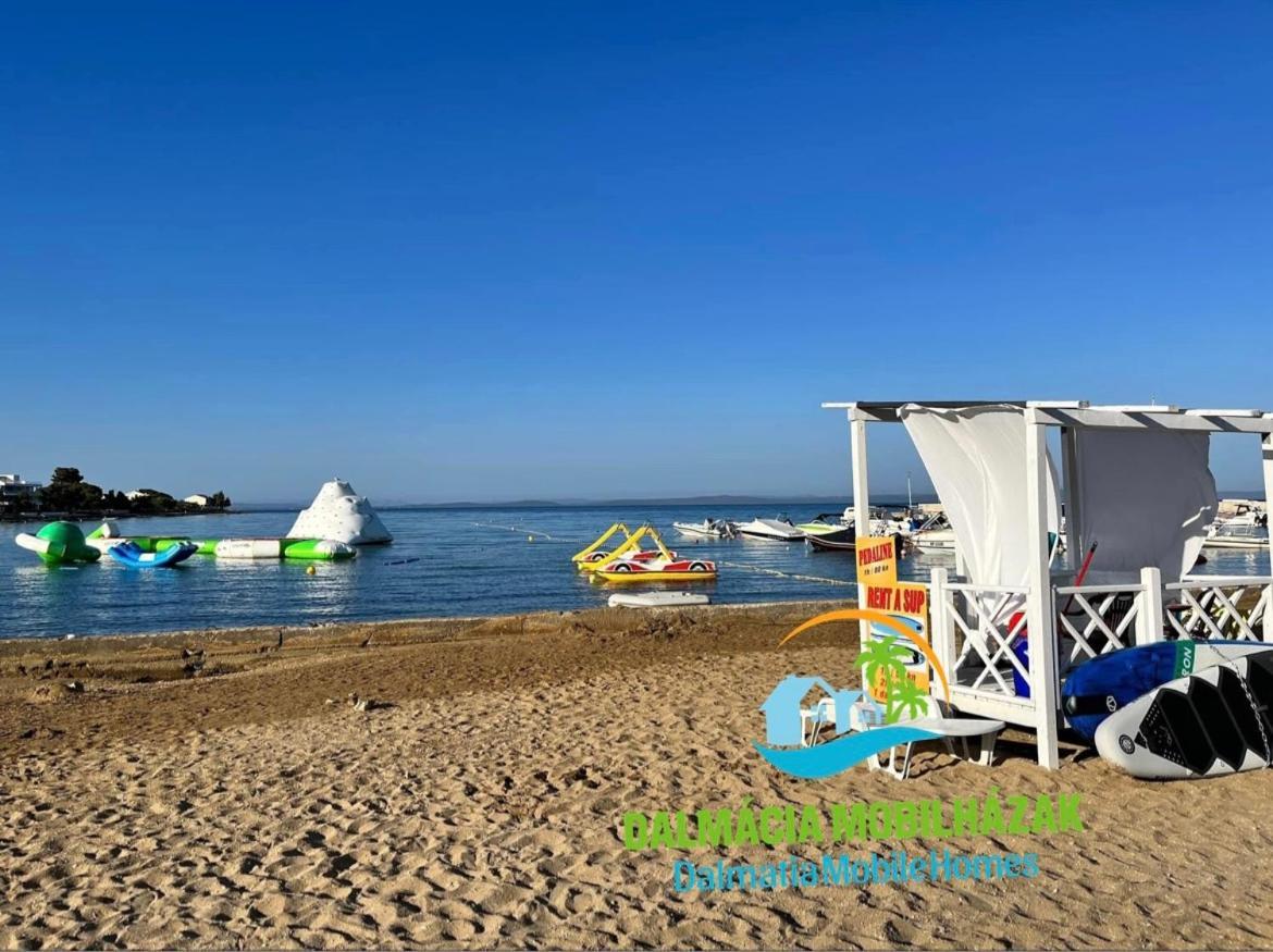 Dalmacia Mobile Homes And Caravans At The Beach Privlaka  Luaran gambar